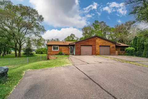 6805 Craig Ct, Inver Grove Heights, MN 55076