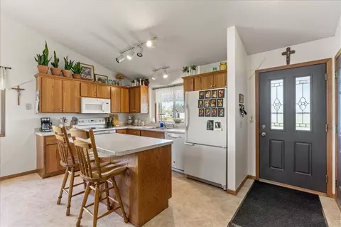Entry Way - 11375 Andrew St, Brainerd, MN 56401 photo 1 of 5
