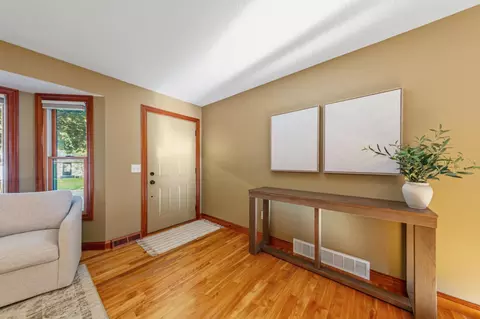 Entry Way - 20 Mitchell Dr, Faribault, MN 55021 photo 2 of 2