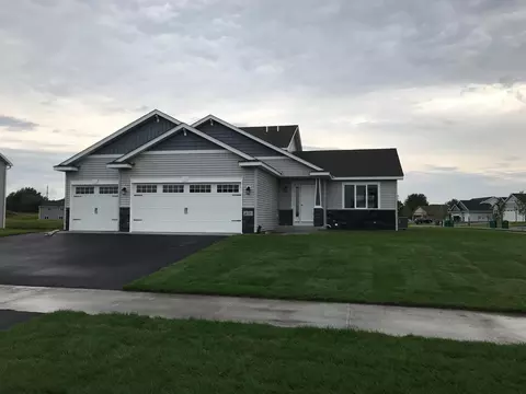 8237 Natures Edge Rd, Clear Lake, MN 55319