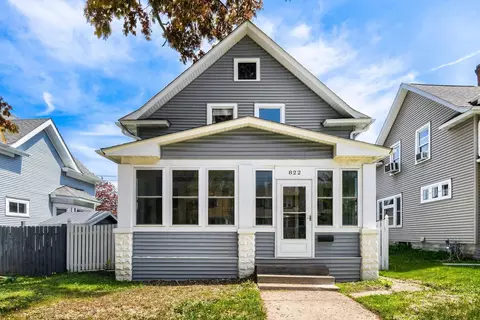 822 Smith Ave S, Saint Paul, MN 55107