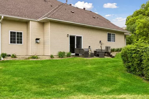 Exterior - 4099 Meadowlark Curv, Eagan, MN 55122 photo 4 of 7