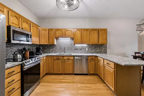 Kitchen - 4099 Meadowlark Curv, Eagan, MN 55122 photo 2 of 3