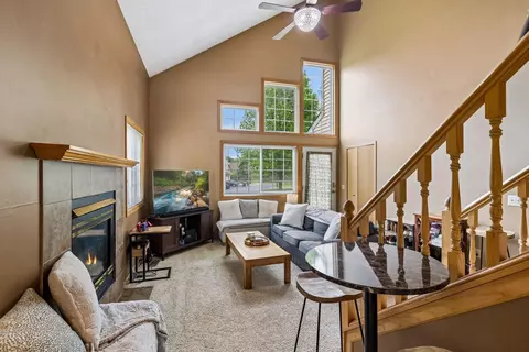 Living - 4099 Meadowlark Curv, Eagan, MN 55122 photo 2 of 3