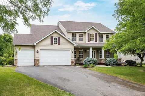 9400 Glacier Rd, Minnetrista, MN 55375
