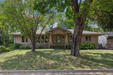 12718 Dupont Ave S, Burnsville, MN 55337