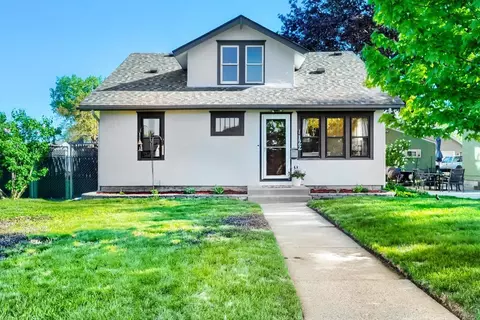 122 W Douglas St, South Saint Paul, MN 55075