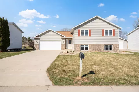 905 3rd St NW, Byron, MN 55920