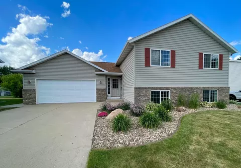 905 3rd St NW, Byron, MN 55920