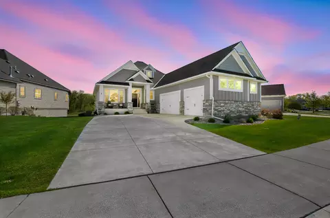 1945 Annika Dr N, Lake Elmo, MN 55042