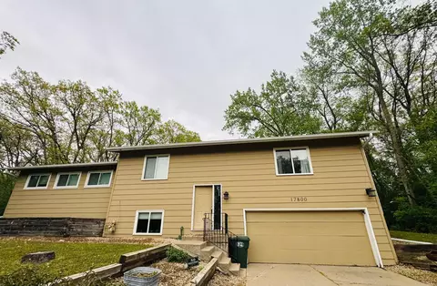 17800 Jamaica Cir, Lakeville, MN 55044