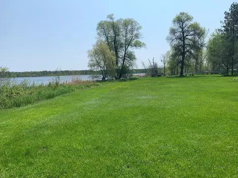 45281 Walleye Ln, Deer River, MN 56636
