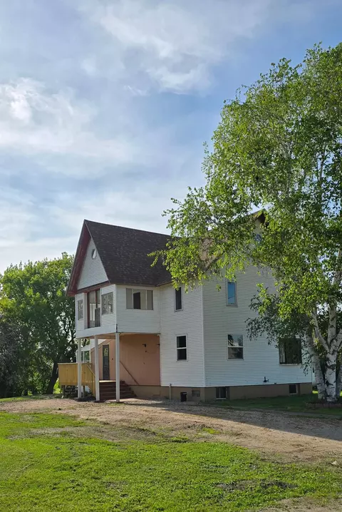 117 Red Lake Ave N, Saint Hilaire, MN 56754