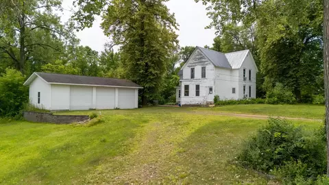 305 Lark St, Sandstone, MN 55072