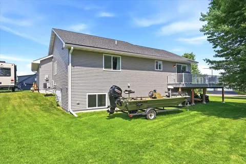 Exterior - 340 Bluebill St, Baldwin, WI 54002 photo 8 of 9