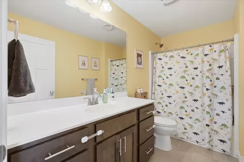 Bath - 340 Bluebill St, Baldwin, WI 54002 photo 3 of 3