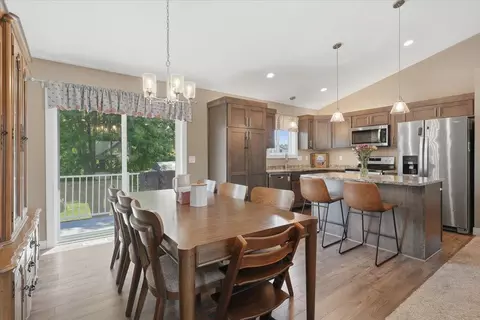 Dining - 340 Bluebill St, Baldwin, WI 54002 photo 2 of 2