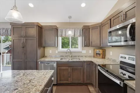 Kitchen - 340 Bluebill St, Baldwin, WI 54002 photo 2 of 4