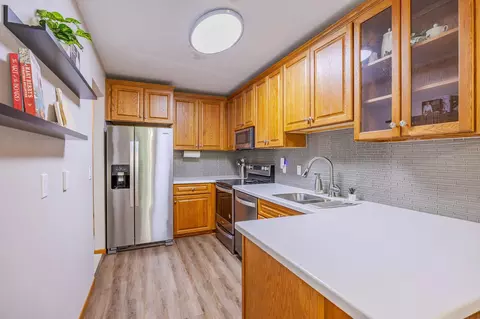 Kitchen - 4447 Woodgate Ct, Eagan, MN 55122 photo 2 of 3