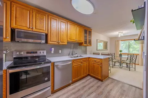 Kitchen - 4447 Woodgate Ct, Eagan, MN 55122 photo 3 of 3