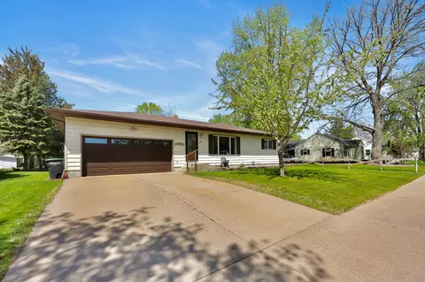 408 4th St SW, Little Falls, MN 56345