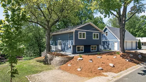 Exterior - 5109 Drummond Rd, Mound, MN 55364 photo 2 of 9