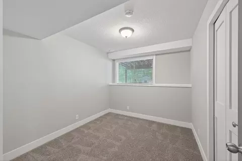 Bedroom - 5109 Drummond Rd, Mound, MN 55364 photo 4 of 5