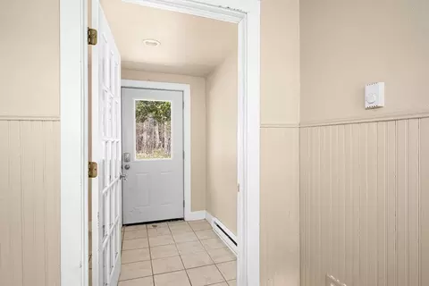 Entry Way - 1540 N 7th Ave E, Duluth, MN 55805 photo 3 of 3