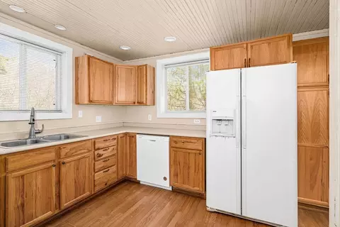 Kitchen - 1540 N 7th Ave E, Duluth, MN 55805 photo 2 of 2