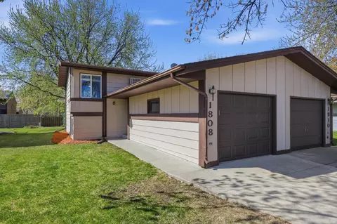 1808 28th Ave S, Fargo, ND 58103