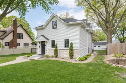 1520 N Broad St, Mankato, MN 56001