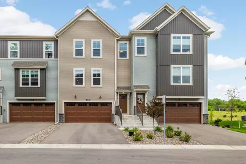 1565 Tompkins Ln, West Saint Paul, MN 55118