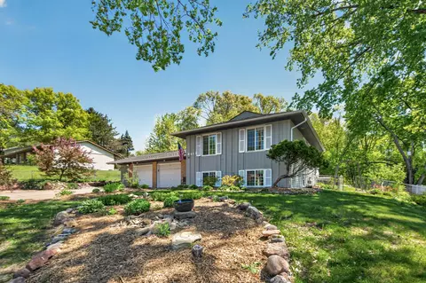 8423 Innsdale Ave S, Cottage Grove, MN 55016