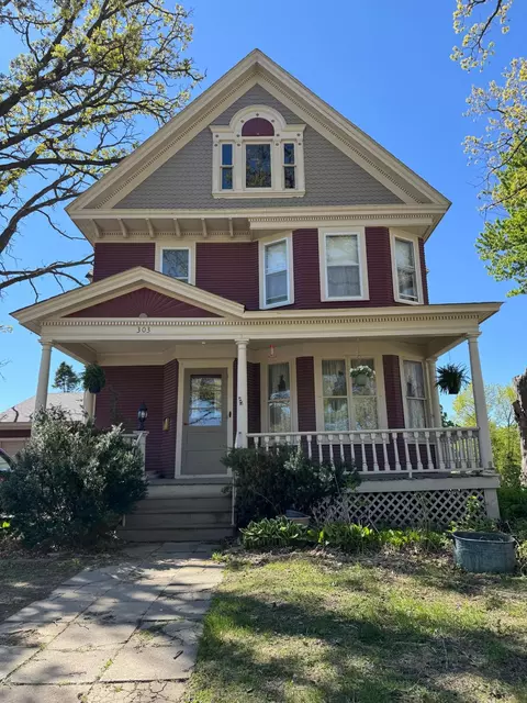 303 E Academy St, Owatonna, MN 55060