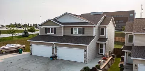 4121 Normandy St, Bismarck, ND 58503