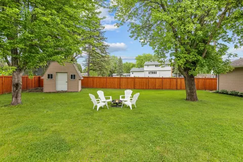 Exterior - 10101 Harrison Rd, Bloomington, MN 55437 photo 5 of 8