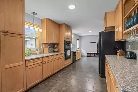 Kitchen - 10101 Harrison Rd, Bloomington, MN 55437 photo 6 of 6