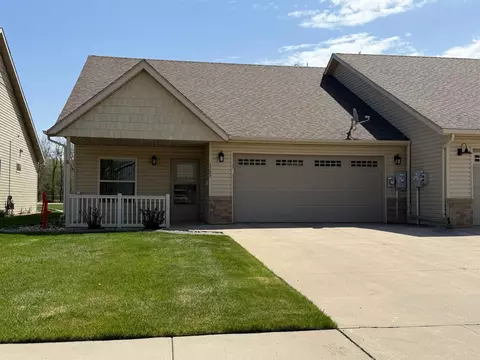 1729 6th St W, West Fargo, ND 58078