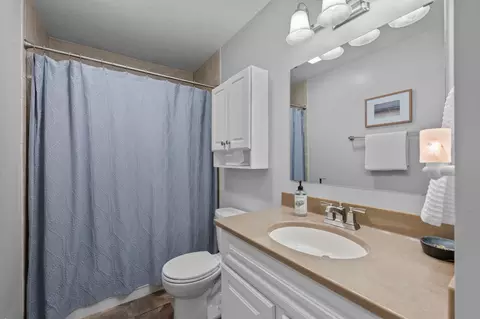 Bath - 2123 Cliffview Dr, Eagan, MN 55122 photo 1 of 2