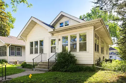 2853 43rd Ave S, Minneapolis, MN 55406