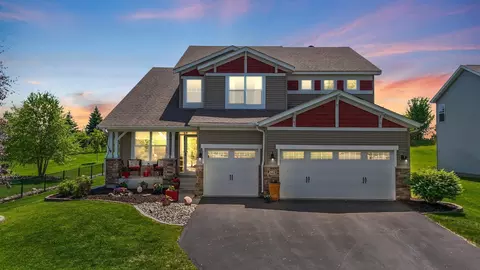 2442 Lacy Ln, Victoria, MN 55386