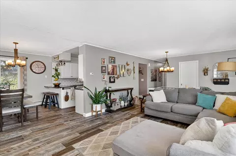 Living - 6501 Westgate Blvd, Duluth, MN 55807 photo 3 of 6