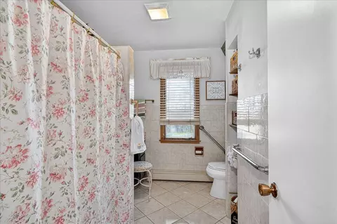 Bath - 6501 Westgate Blvd, Duluth, MN 55807 photo 2 of 4