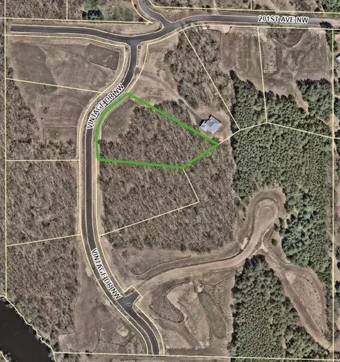 20041 Vintage Dr NW, Anoka, MN 55303
