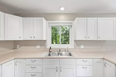 Kitchen - 22645 Csah 14, Darwin, MN 55324 photo 2 of 3