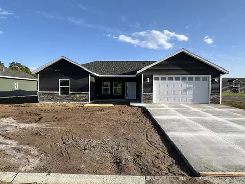 715 Cherry Ln, Perham, MN 56573