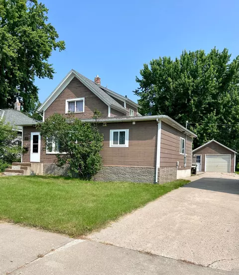 450 7th St NW, Valley City, ND 58072
