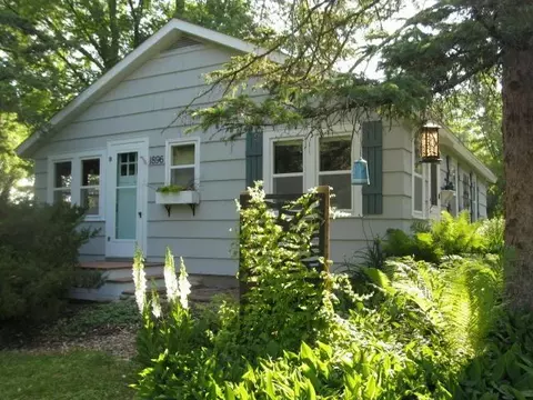 1896 Walter St, Maplewood, MN 55109