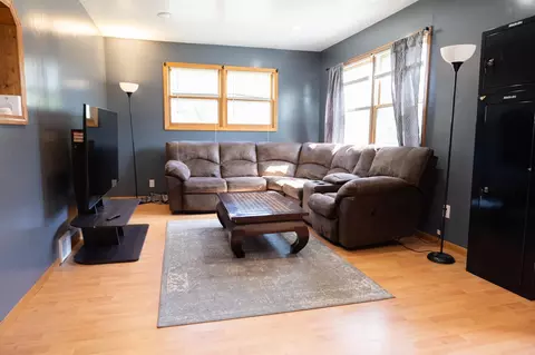 Living - 804 Redding Ave, Windom, MN 56101 photo 3 of 3