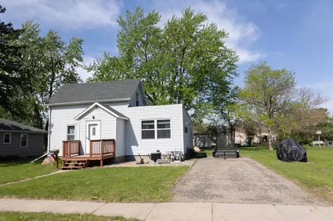 804 Redding Ave, Windom, MN 56101